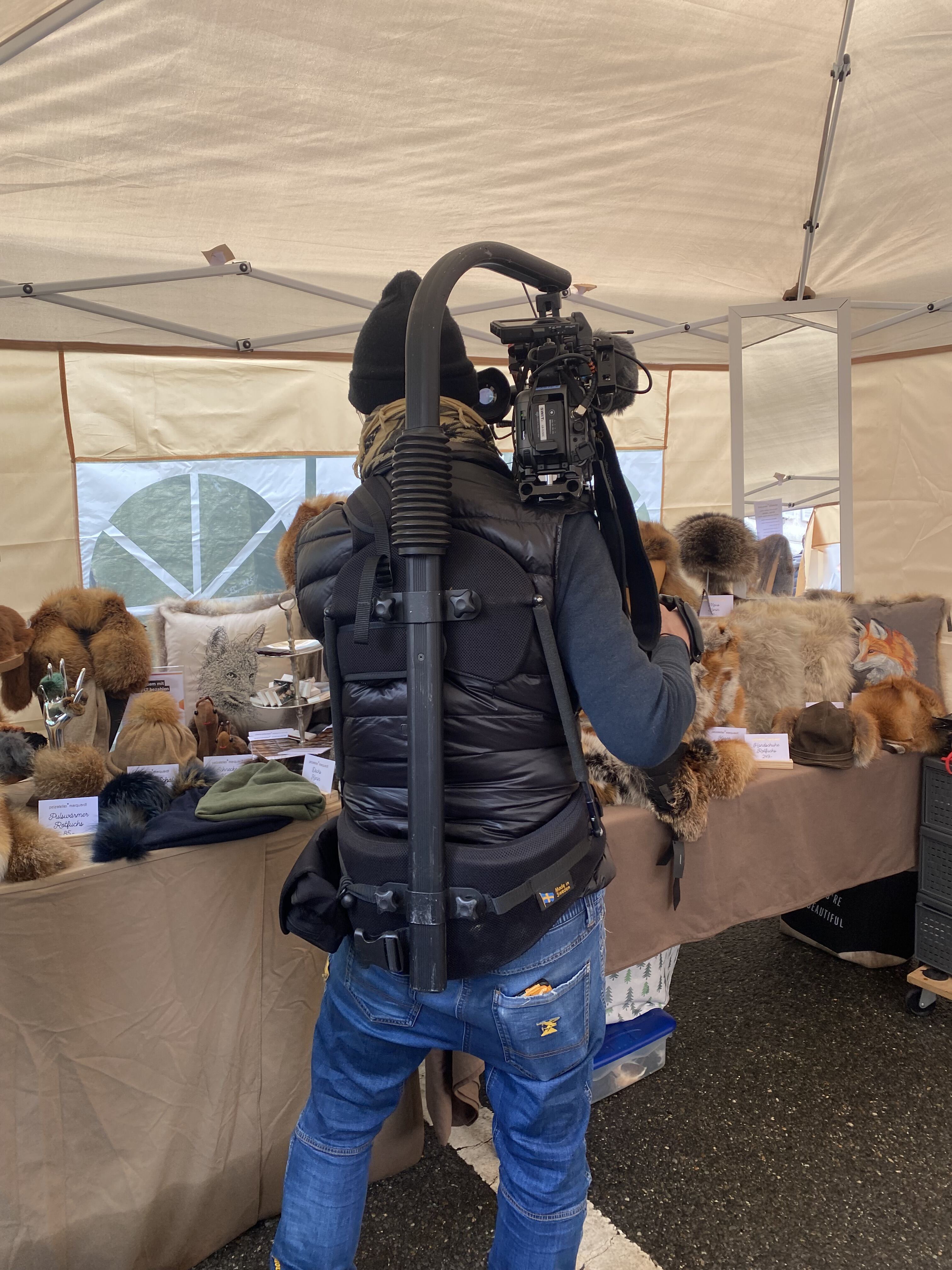 Marktstand Pelzatelier Marquardt